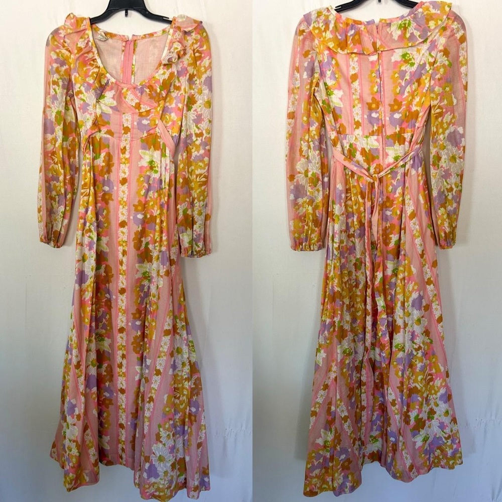 Vintage 1970s floral maxi dress size small